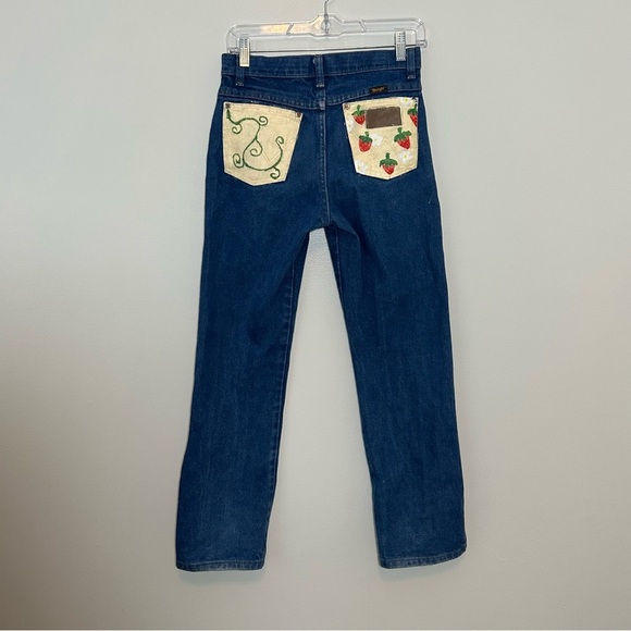 Hand Painted Strawberry Patch Vintage Girls Wranglers Sz 14 Girls (26/27 Women) - Picture 8 of 8